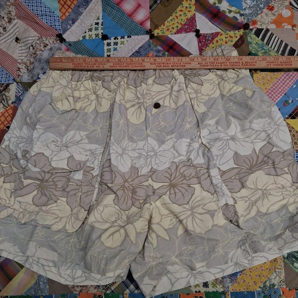 Tommy Bahama Mesh Lined Nylon Floral Print Swim‎ Trunks Size Large Beige